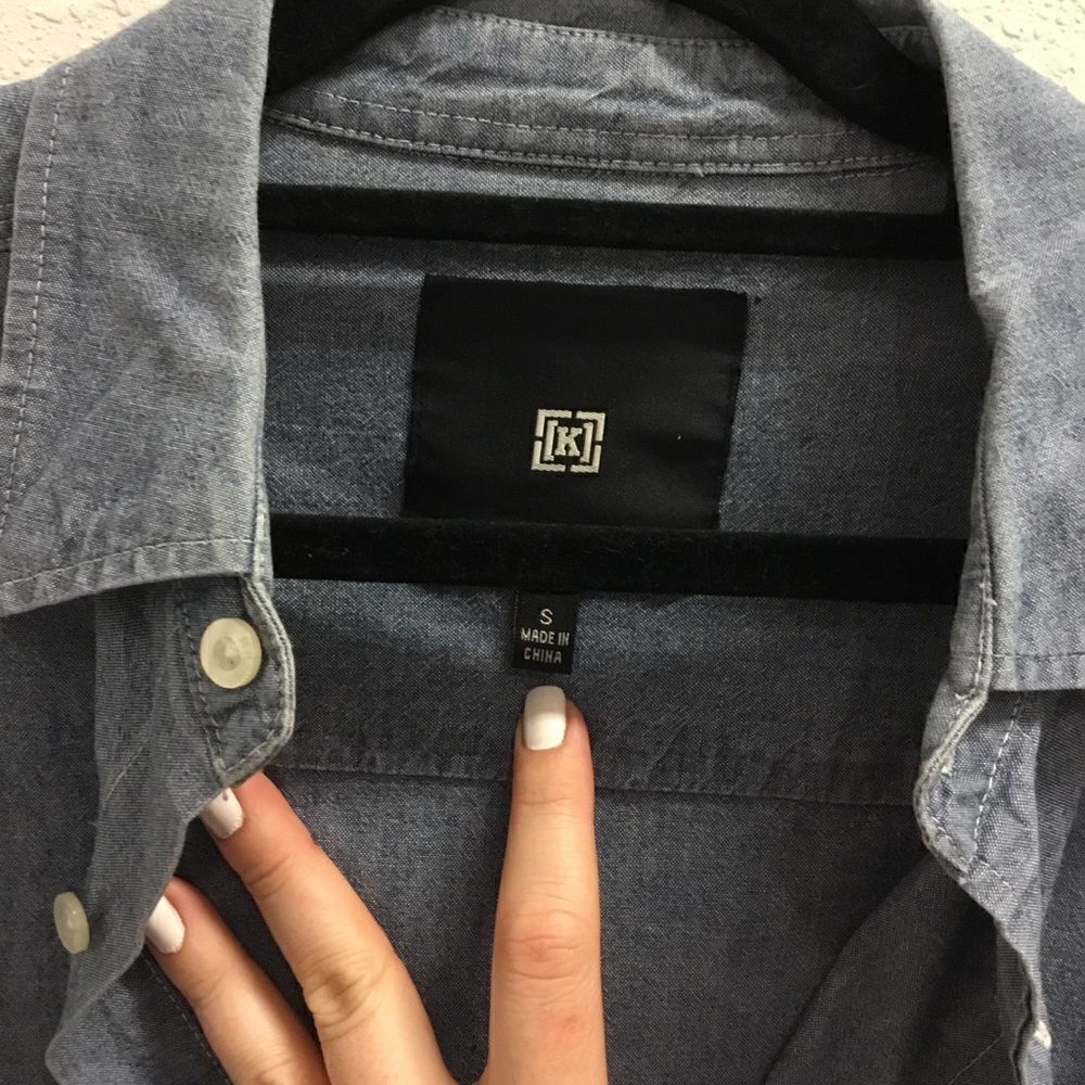 Men’s Krew Camden Button-Up - Picture 2 of 2